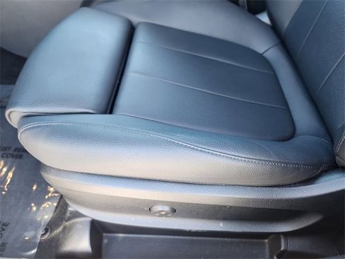 Certified 2026 Mercedes-Benz GLB 250 4MATIC image 9