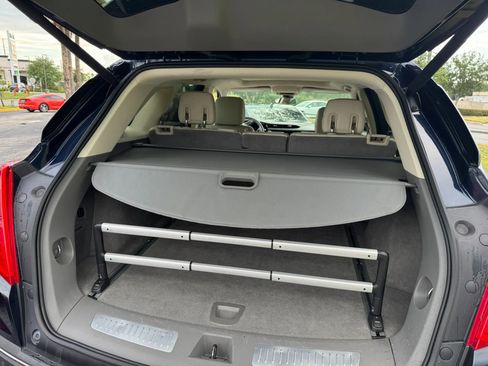 Used 2017 Cadillac XT5 Premium Luxury FWD image 10