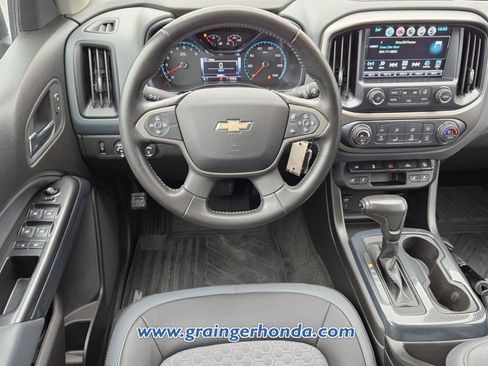 Used 2018 Chevrolet Colorado Z71 image 12