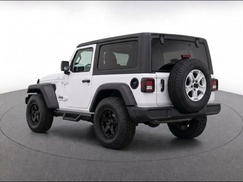 Used 2022 Jeep Wrangler Sport AWD/4WD image 4