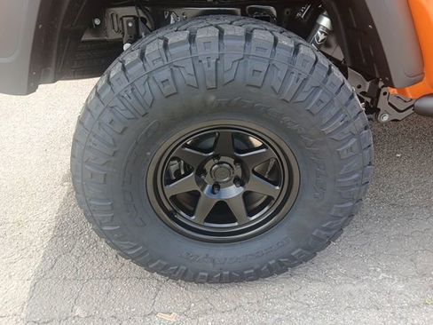 New 2025 Jeep Gladiator Sport image 12