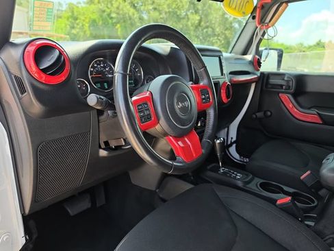 Used 2016 Jeep Wrangler Sport w/ Connectivity Group AWD/4WD image 11