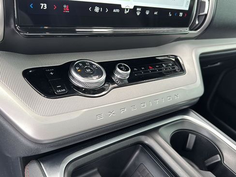 New 2025 Ford Expedition Max Active image 34