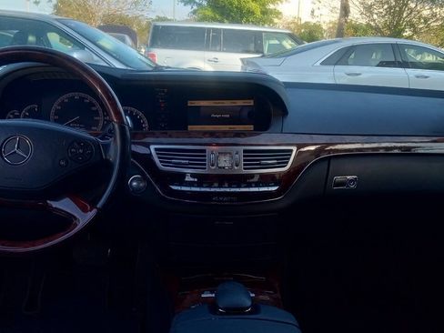 Used 2013 Mercedes-Benz S 550 4MATIC image 15