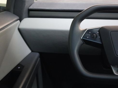 Used 2024 Tesla Cybertruck Cyberbeast AWD/4WD image 32