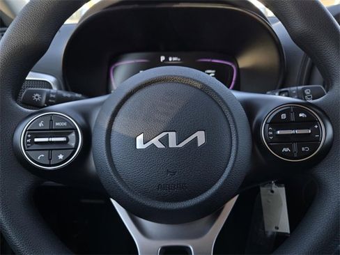 Certified 2025 Kia Soul LX image 23