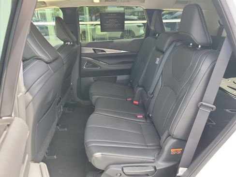 Certified 2026 INFINITI QX60 Luxe w/ Cargo Package FWD image 16