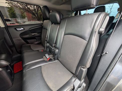 Used 2016 Dodge Journey Crossroad FWD image 18