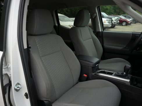 Used 2023 Toyota Tacoma SR5 AWD/4WD image 49