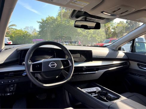 New 2025 Nissan Murano SL w/ Cargo Package AWD/4WD image 4