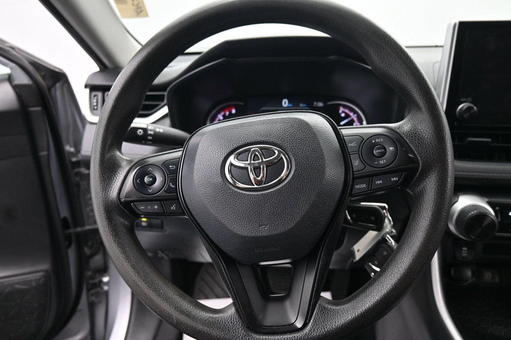 Used 2023 Toyota RAV4 LE FWD image 20