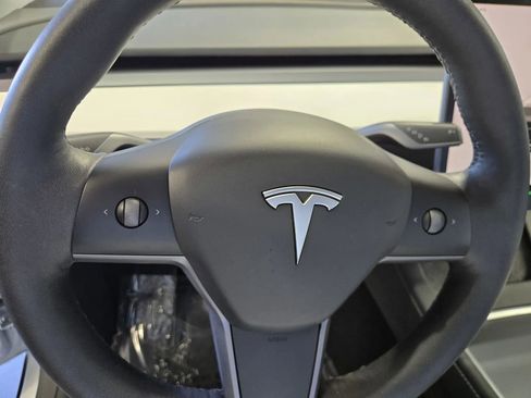 Used 2023 Tesla Model Y Performance AWD/4WD image 15
