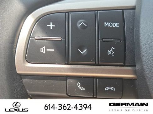 Certified 2022 Lexus RX 350L Premium w/ Premium Package AWD/4WD image 16
