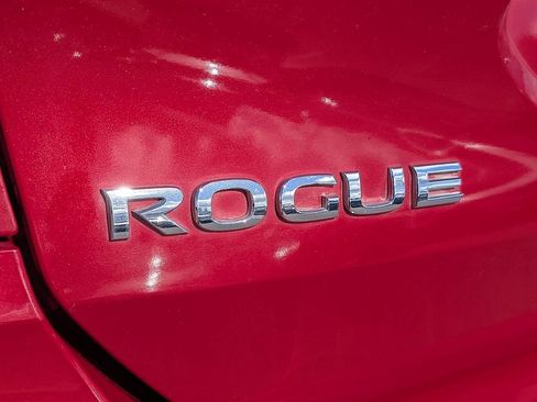 Used 2017 Nissan Rogue S image 14