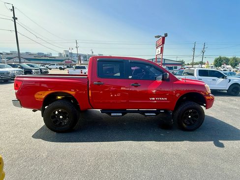 Used 2010 Nissan Titan SE w/ SE Value Truck Pkg AWD/4WD image 6