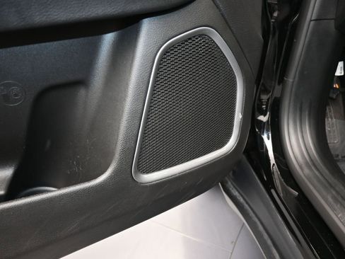 Used 2024 Jeep Compass Latitude image 13