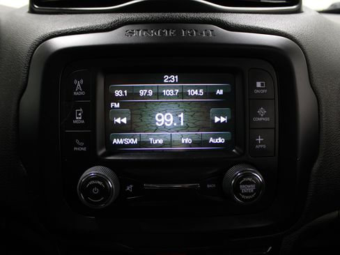 Used 2016 Jeep Renegade Latitude w/ Cold Weather Group image 14