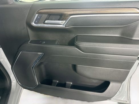 Used 2024 Chevrolet Silverado 1500 LT AWD/4WD image 32