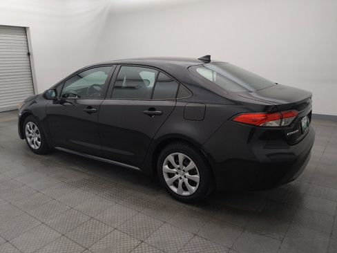 Used 2021 Toyota Corolla LE FWD image 3