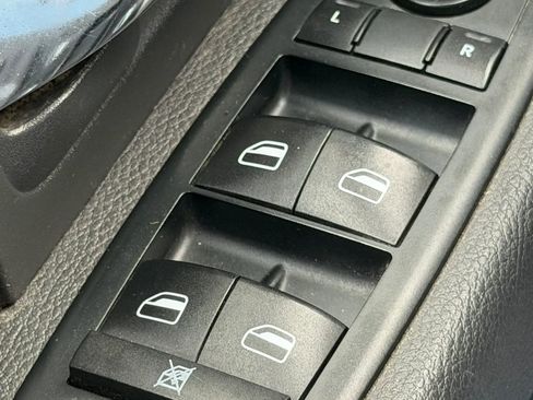Used 2011 RAM 1500 Laramie AWD/4WD image 26