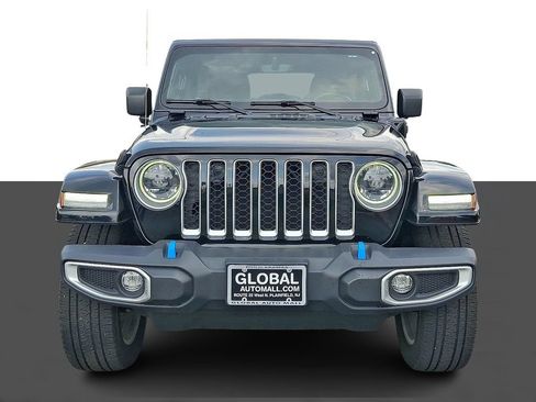 Used 2023 Jeep Wrangler Unlimited Sahara w/ Dual Top Group AWD/4WD image 2