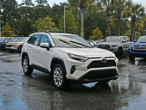 Certified 2025 Toyota RAV4 XLE Premium AWD/4WD image 6