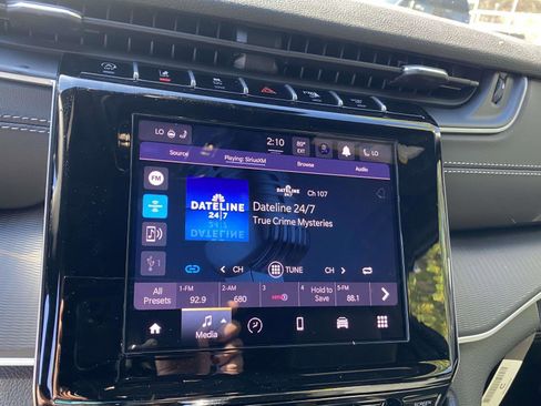 New 2025 Jeep Grand Cherokee Altitude image 9