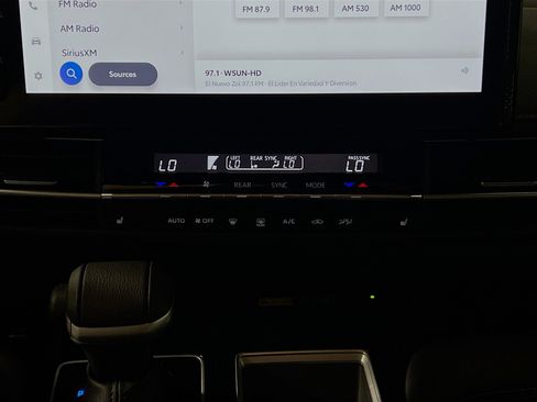 Used 2025 Toyota Sienna XSE image 26