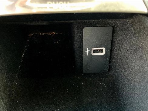 Used 2016 Lincoln MKX Reserve w/ Climate Package image 32