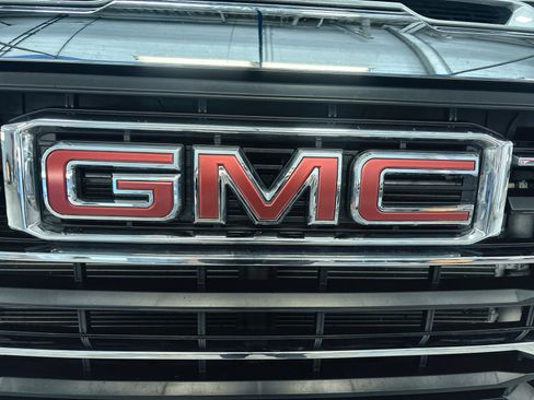 Used 2025 GMC Sierra 3500 SLE w/ SLE Value Package image 37