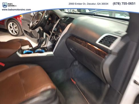 Used 2011 Ford Explorer Limited w/ 302A Rapid Spec Order Code FWD image 22