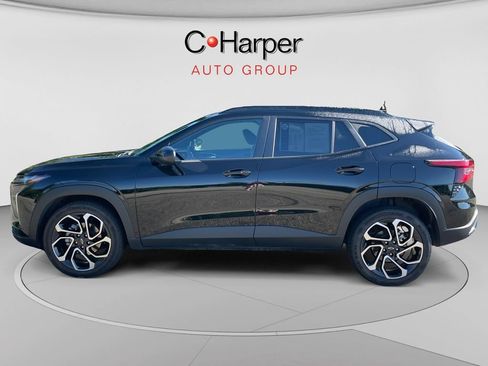Used 2024 Chevrolet Trax RS w/ Sunroof Package FWD image 6