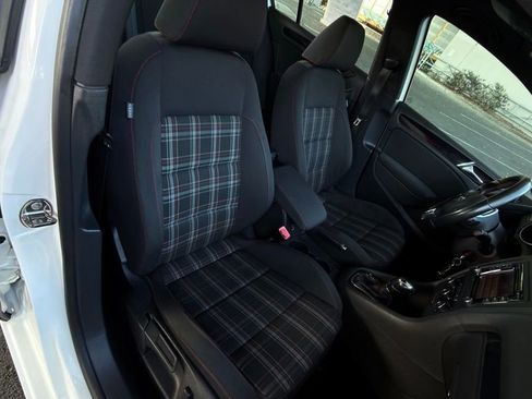 Used 2011 Volkswagen GTI Autobahn FWD image 26