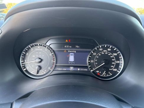 Used 2023 Nissan Armada SL w/ Captain's Chairs Package image 41