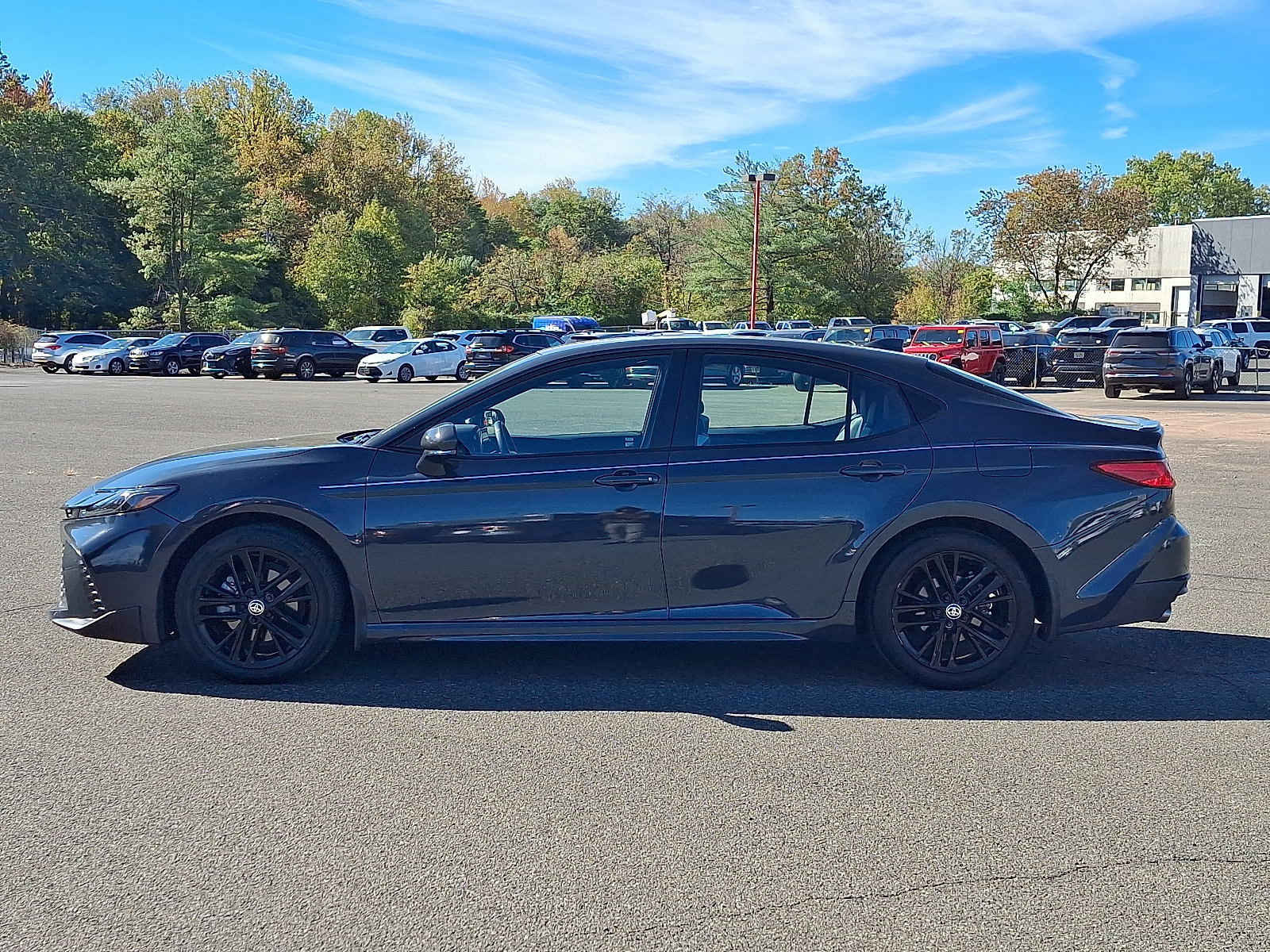Certified 2025 Toyota Camry SE AWD/4WD image 4