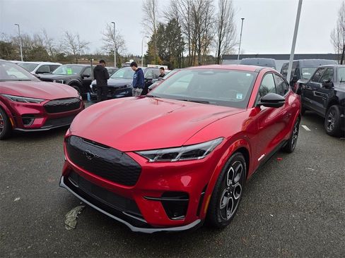 Used 2024 Ford Mustang Mach-E GT image 1