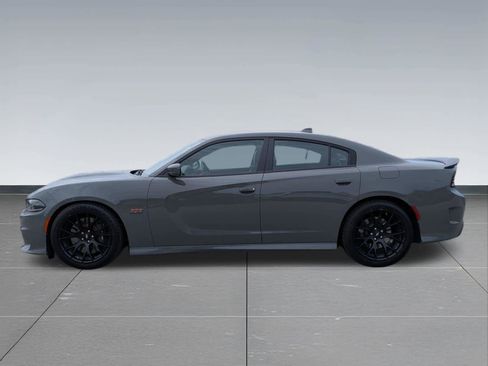 Used 2019 Dodge Charger Scat Pack w/ Dynamics Package RWD image 2