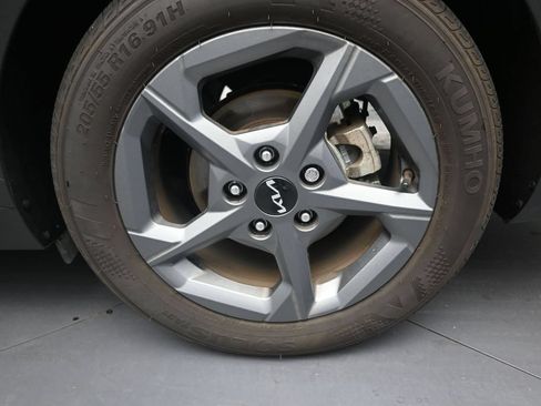 Used 2025 Kia K4 FWD image 10