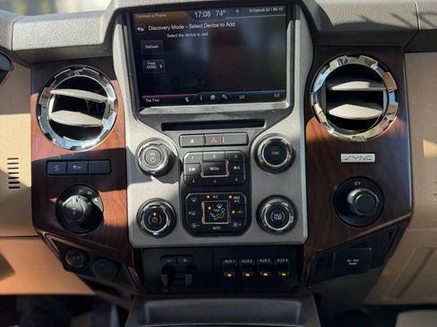 Used 2016 Ford F350 Lariat w/ Lariat Ultimate Package AWD/4WD image 14