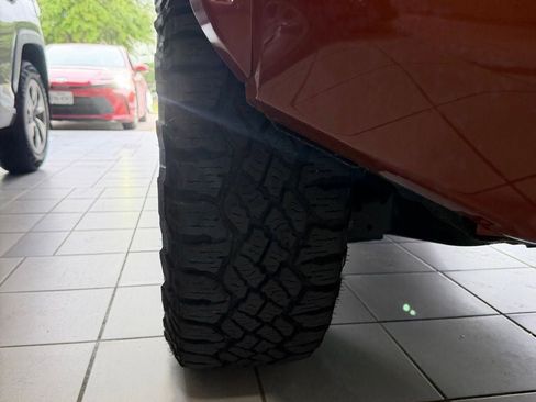 Used 2025 Toyota Tacoma TRD Sport AWD/4WD image 7