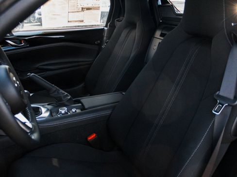 New 2026 MAZDA MX-5 Miata Club w/ Interior Package RWD image 24