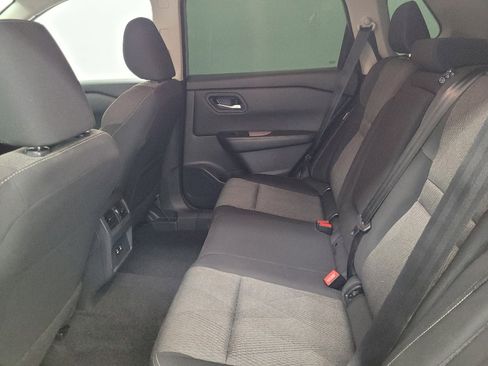 Used 2025 Nissan Rogue SV FWD image 18