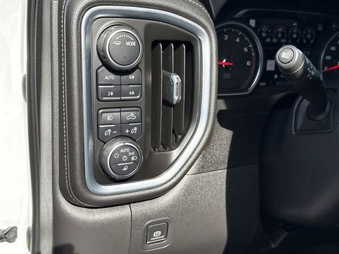 Used 2021 Chevrolet Silverado 1500 High Country AWD/4WD image 38