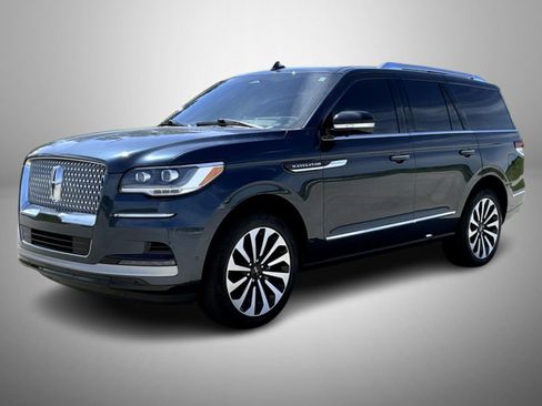 Certified 2024 Lincoln Navigator Reserve AWD/4WD image 1