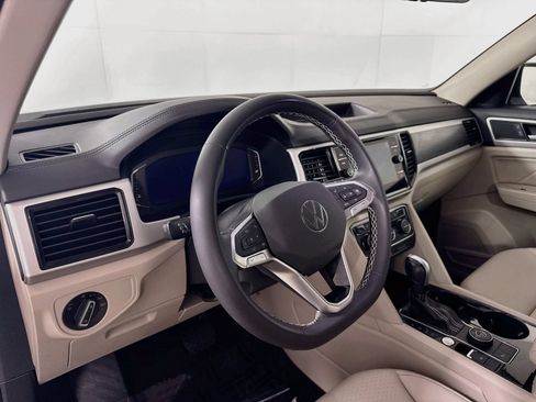 Certified 2023 Volkswagen Atlas SE AWD/4WD image 4