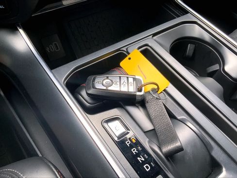 Used 2025 Ford F150 Raptor AWD/4WD image 19