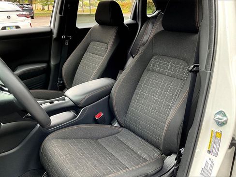 Used 2024 Honda HR-V Sport image 18