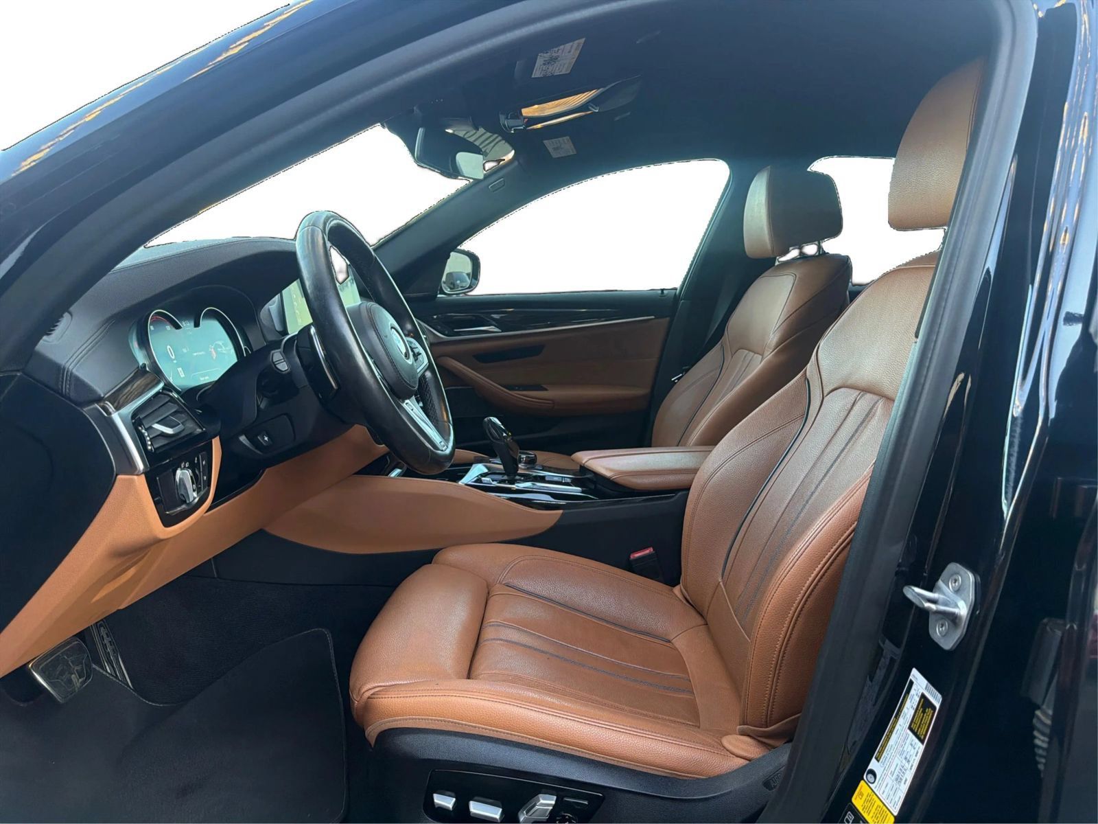 Used 2018 BMW M550i xDrive AWD/4WD image 9
