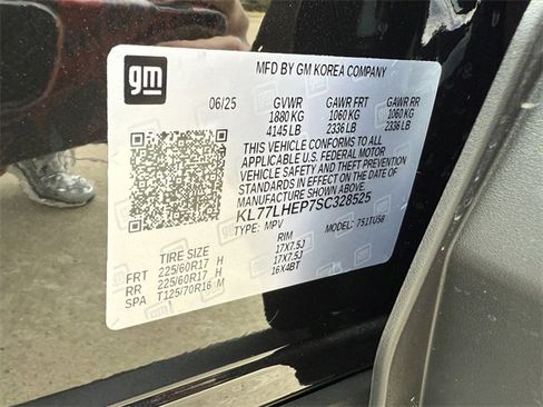 Used 2025 Chevrolet Trax LT w/ Driver Confidence Package image 26