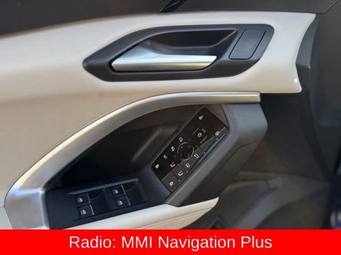 Used 2025 Audi Q5 Premium w/ Convenience Package AWD/4WD image 12